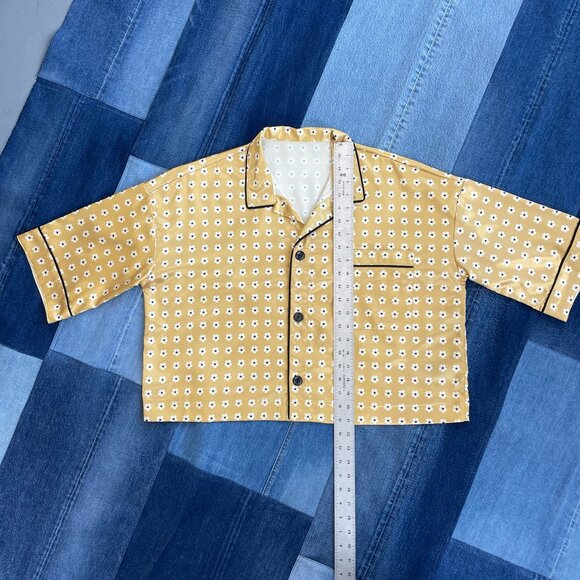 Gold Daisy PJ Crop with Black Piping - Picture 7 of 8
